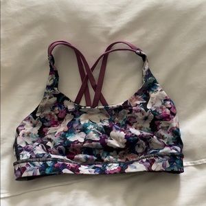 Lululemon sports bra size 8